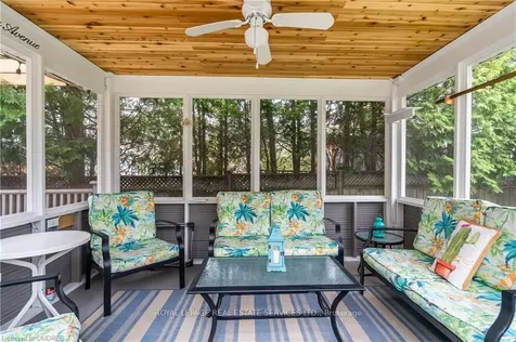 2069 Victoria Avenue Burlington ON L7R 1R5