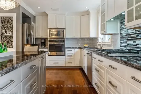 2069 Victoria Avenue Burlington ON L7R 1R5