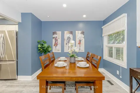 32 Simmons Boulevard Brampton ON L6V 3V5