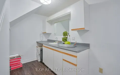 2189 Bader Crescent Burlington ON L7P 4N4