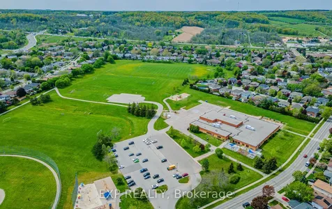 2189 Bader Crescent Burlington ON L7P 4N4