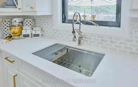 2189 Bader Crescent Burlington ON L7P 4N4