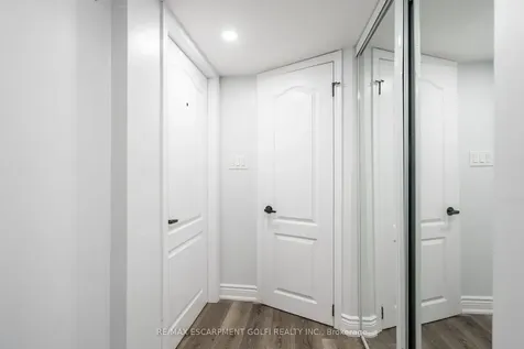 4000 Alexan Crescent Burlington ON L7M 5A8