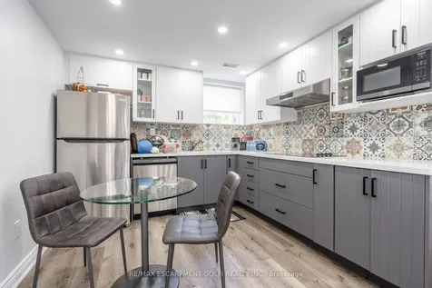 4000 Alexan Crescent Burlington ON L7M 5A8