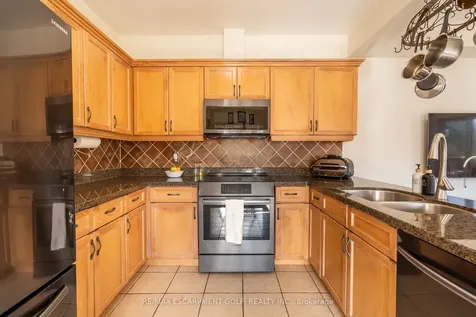 4000 Alexan Crescent Burlington ON L7M 5A8