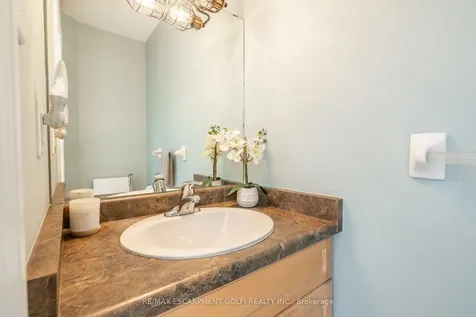 4000 Alexan Crescent Burlington ON L7M 5A8