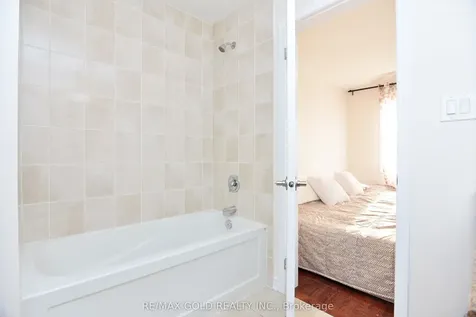 25 Aldersgate Drive Brampton ON L7A 0B5