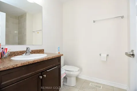 25 Aldersgate Drive Brampton ON L7A 0B5