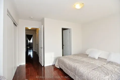 25 Aldersgate Drive Brampton ON L7A 0B5