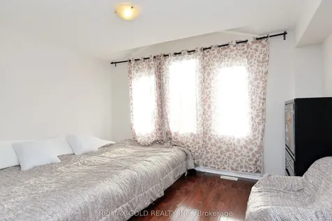 25 Aldersgate Drive Brampton ON L7A 0B5