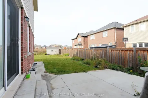 25 Aldersgate Drive Brampton ON L7A 0B5