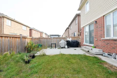 25 Aldersgate Drive Brampton ON L7A 0B5