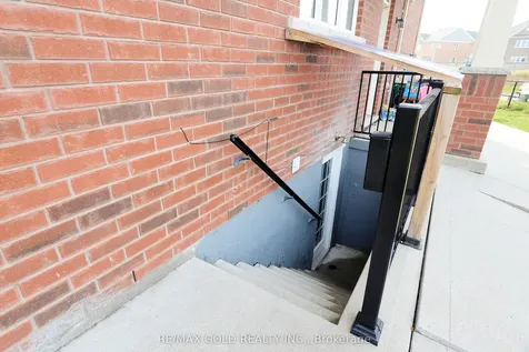 25 Aldersgate Drive Brampton ON L7A 0B5