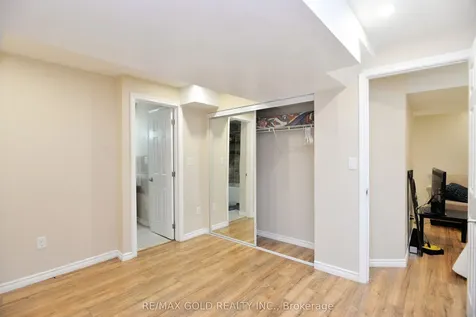 25 Aldersgate Drive Brampton ON L7A 0B5