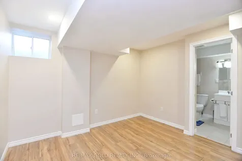 25 Aldersgate Drive Brampton ON L7A 0B5