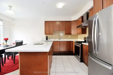 25 Aldersgate Drive Brampton ON L7A 0B5