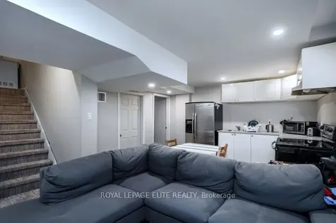 Crescent Brampton ON L7A 2E8