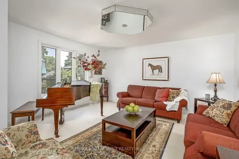 275 Alexander Court Burlington ON L7R 4G1