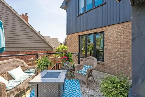 275 Alexander Court Burlington ON L7R 4G1