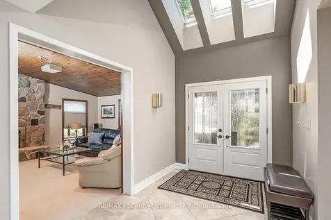 275 Alexander Court Burlington ON L7R 4G1