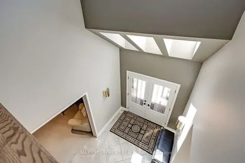 275 Alexander Court Burlington ON L7R 4G1