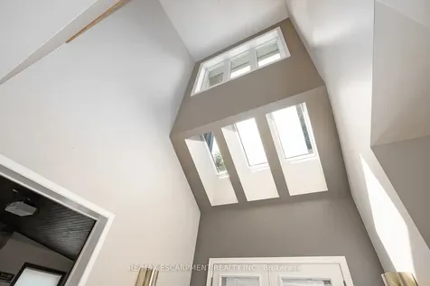 275 Alexander Court Burlington ON L7R 4G1