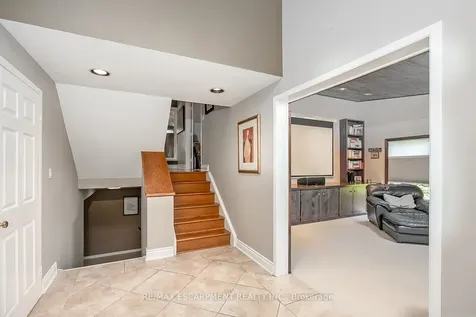 275 Alexander Court Burlington ON L7R 4G1