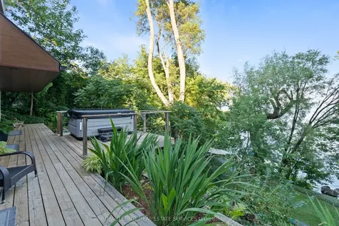 868 Danforth Place Burlington ON L7T 1S2