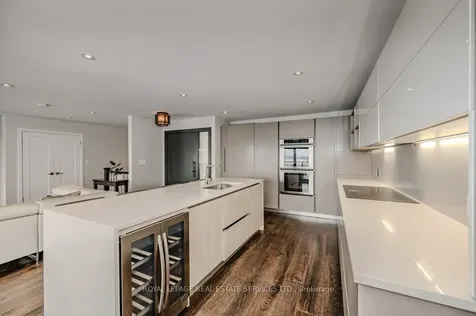 868 Danforth Place Burlington ON L7T 1S2