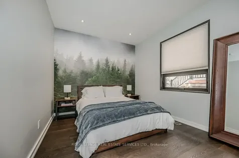 868 Danforth Place Burlington ON L7T 1S2