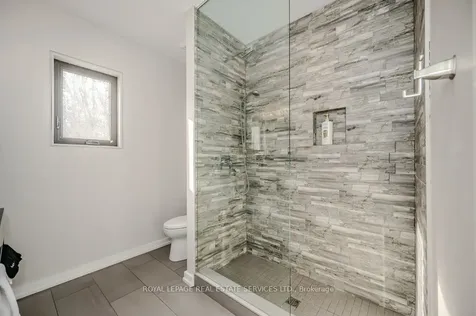 868 Danforth Place Burlington ON L7T 1S2