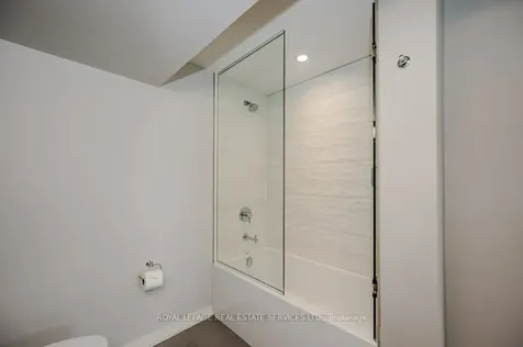 868 Danforth Place Burlington ON L7T 1S2