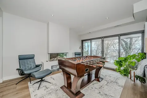 868 Danforth Place Burlington ON L7T 1S2