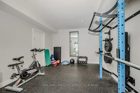 868 Danforth Place Burlington ON L7T 1S2