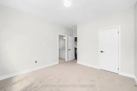 19 Keyworth Crescent Brampton ON L6R 4E8