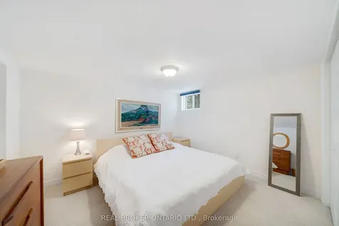 195 William Street Oakville ON L6J 1C8