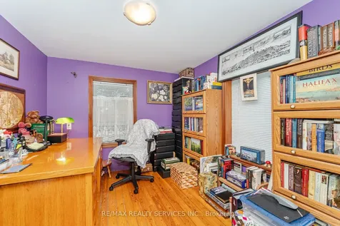 24 Hillcrest Avenue Brampton ON L6W 1Y8