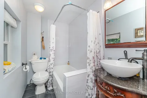 24 Hillcrest Avenue Brampton ON L6W 1Y8