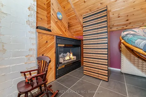 24 Hillcrest Avenue Brampton ON L6W 1Y8