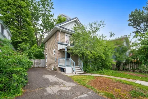 24 Hillcrest Avenue Brampton ON L6W 1Y8