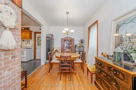 24 Hillcrest Avenue Brampton ON L6W 1Y8