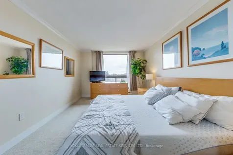965 Inverhouse Drive Mississauga ON L5J 4B4