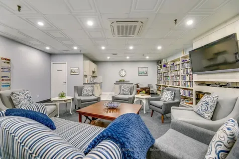 965 Inverhouse Drive Mississauga ON L5J 4B4