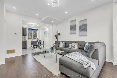 14 Kayak Heights Brampton ON L6Z 0H8