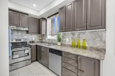 14 Kayak Heights Brampton ON L6Z 0H8