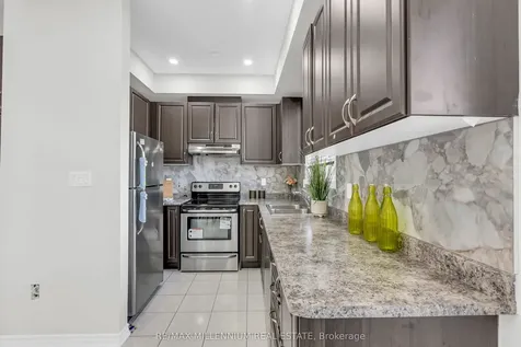 14 Kayak Heights Brampton ON L6Z 0H8