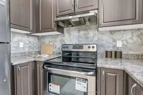 14 Kayak Heights Brampton ON L6Z 0H8