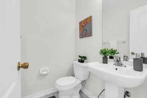 14 Kayak Heights Brampton ON L6Z 0H8