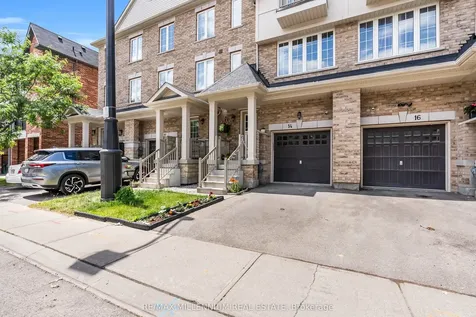 14 Kayak Heights Brampton ON L6Z 0H8