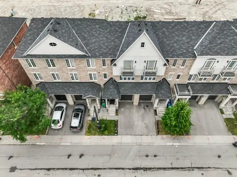 14 Kayak Heights Brampton ON L6Z 0H8